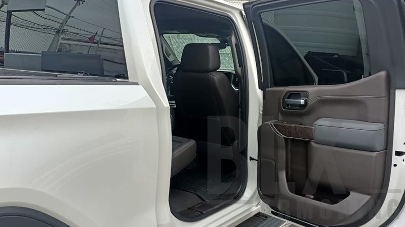 2021 GMC SIERRA DOBLE CABINA NIVEL 5 PLUS