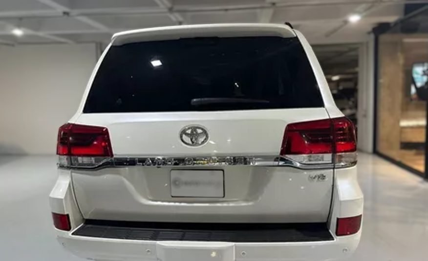 2021 TOYOYA LAND CRUSIER 4X4 NIVEL 4 PLUS