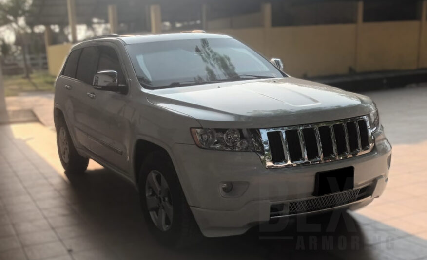 JEEP GRAND CHEROKEE LIMITED 4X2 2011 NIVEL 4