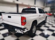 2018 TOYOTA TUNDRA DOBLE CABINA 4X4 NIVEL 4 PLUS