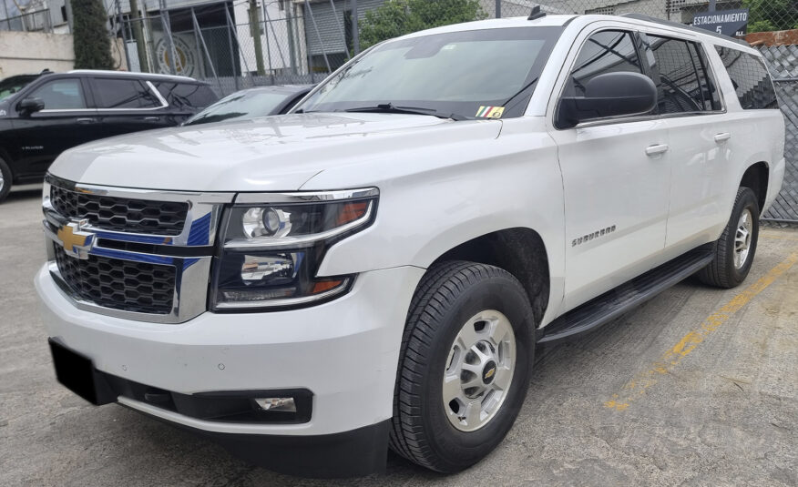 CHEVROLET SUBURBAN PAQUETE G 4X4 2016