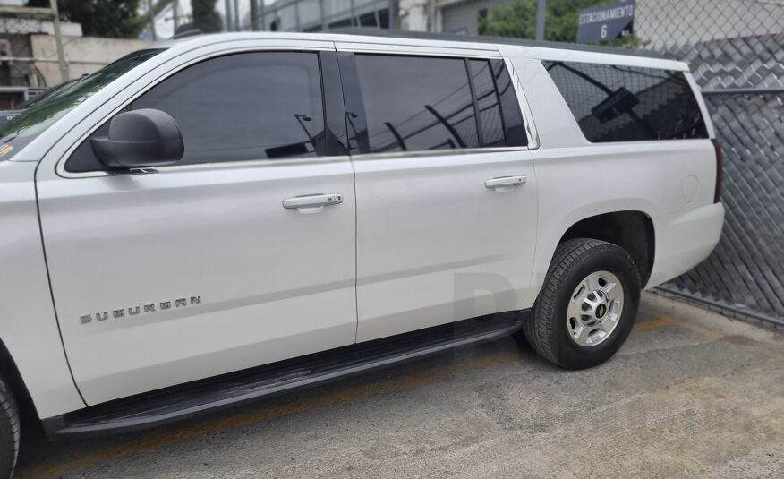 CHEVROLET SUBURBAN PAQUETE G 4X4 2016