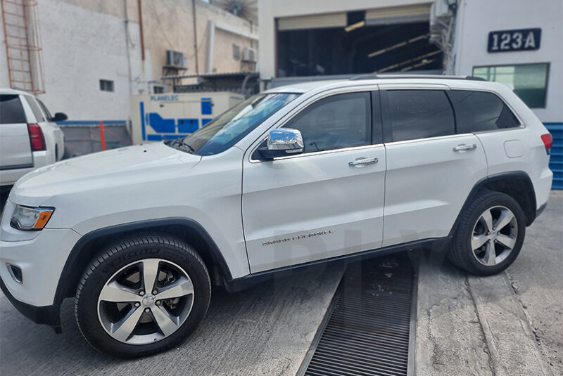 JEEP GRAND CHEROKEE LIMITED 4X4 2015 NIVEL 4 PLUS