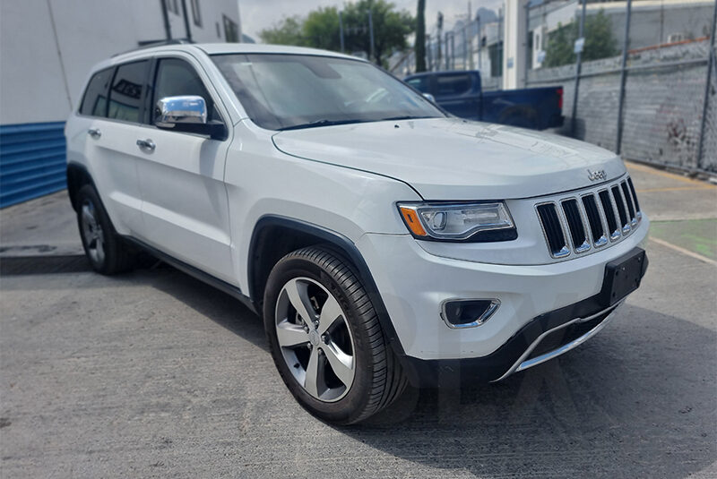 JEEP GRAND CHEROKEE LIMITED 4X4 2015 NIVEL 4 PLUS