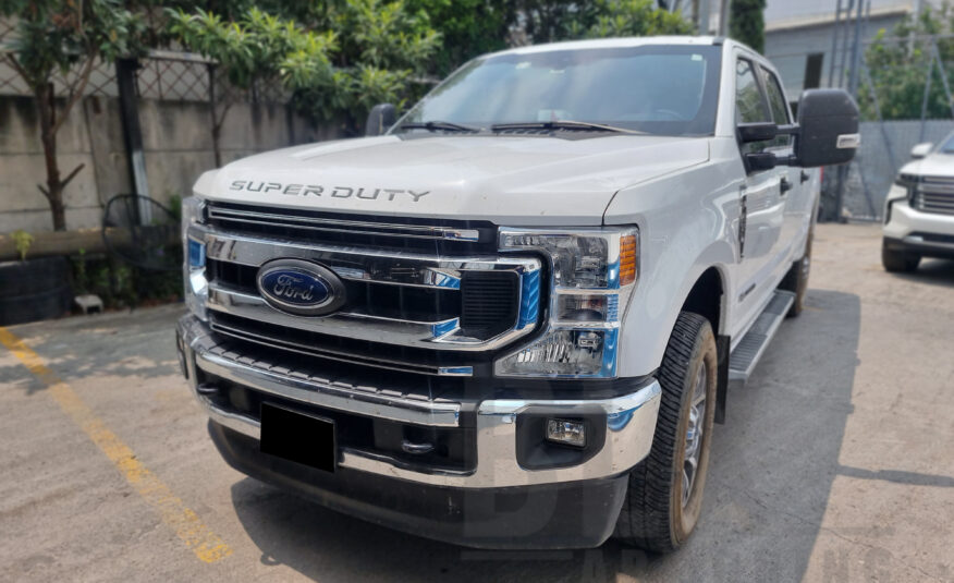 FORD F250 SUPERDUTY V8 TURBO DIESEL 2022 NIVEL 4 PLUS