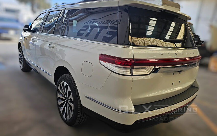 LINCOLN NAVIGATOR LARGA 2024 NIVEL III-PLUS