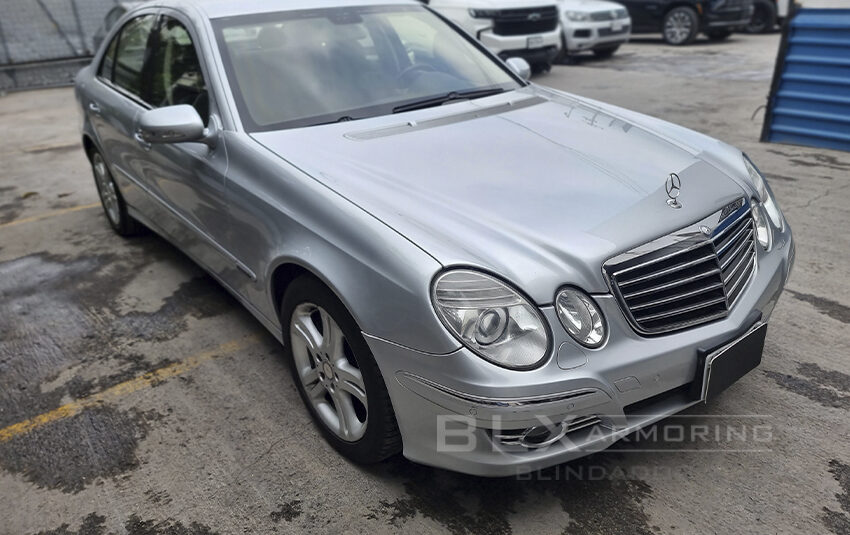 MERCEDES BENZ E-500 2009